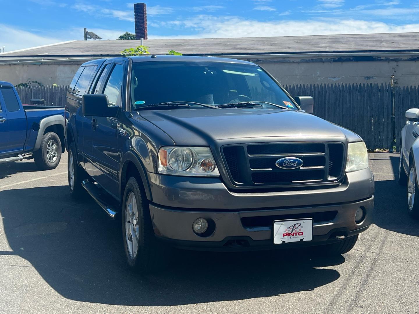 2007 GRAY /gray Ford F-150 (1FTPX14V77F) , located at 1018 Brunswick Ave, Trenton, NJ, 08638, (609) 989-0900, 40.240086, -74.748085 - Photo#5